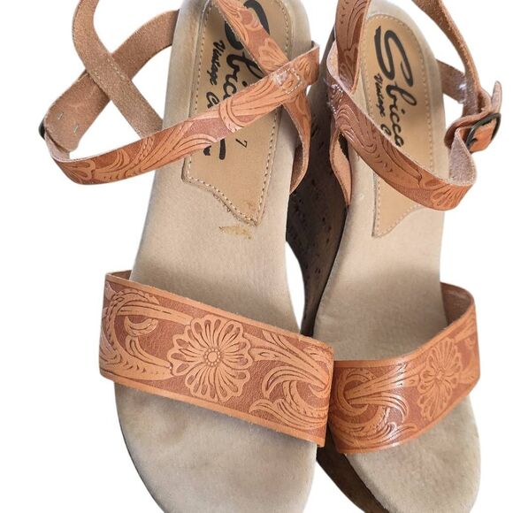 Sbicca Women's Size 7 Tan Brown Embossed Leather Wooden Wedges**FLAW - Picture 6 of 7